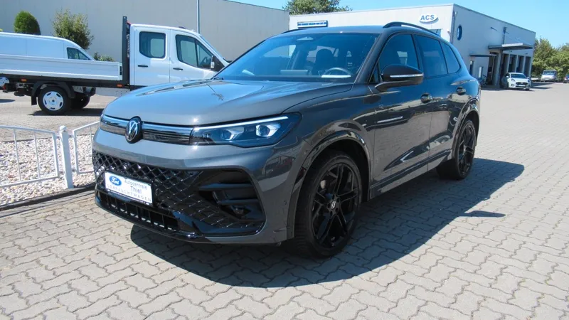 VW Tiguan R-Line — Jahreswagen, 12/2025, 7.700 km